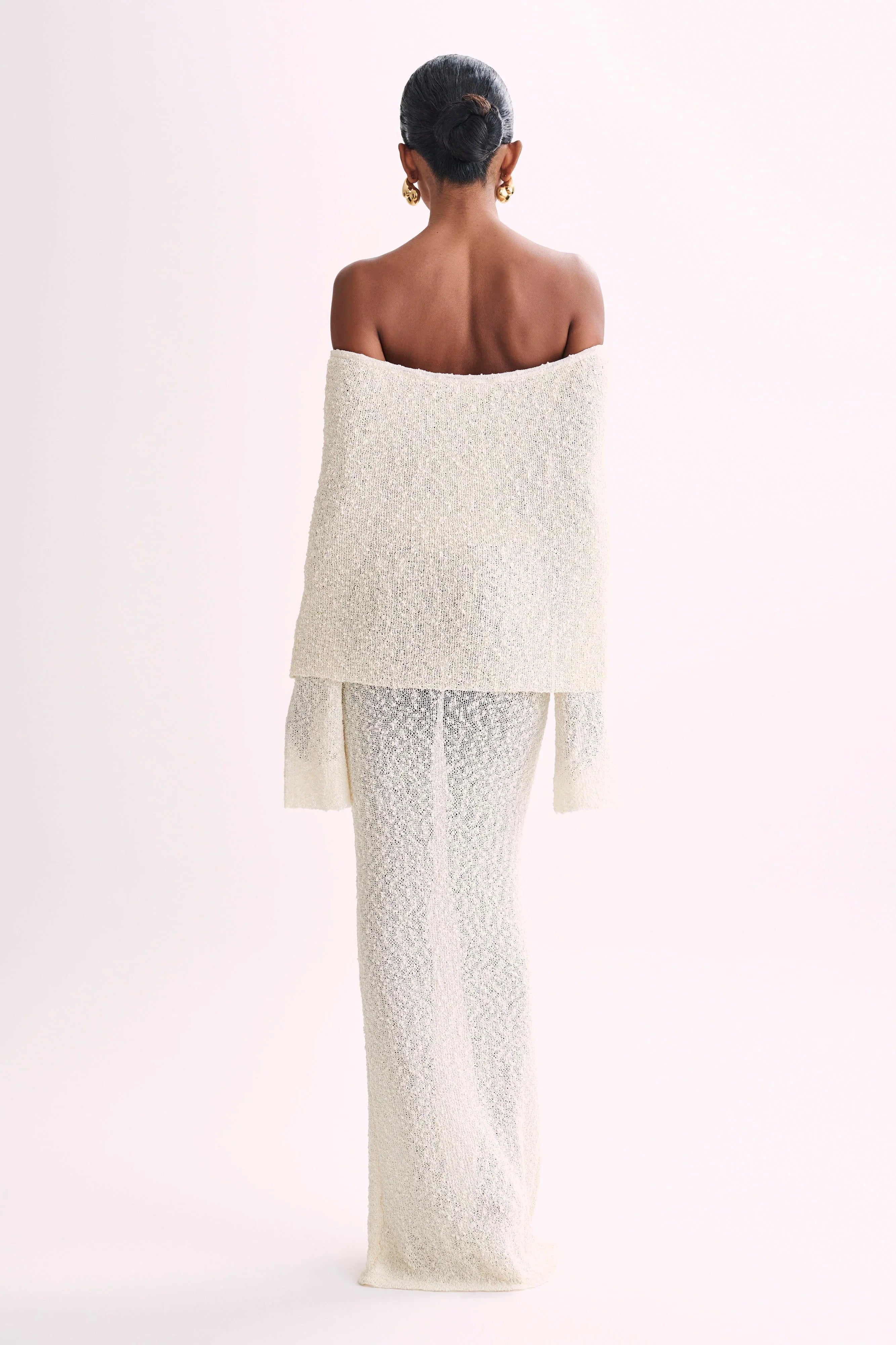 MELISSA | OFF-SHOULDER BOUCLÉ MAXIKJOLE